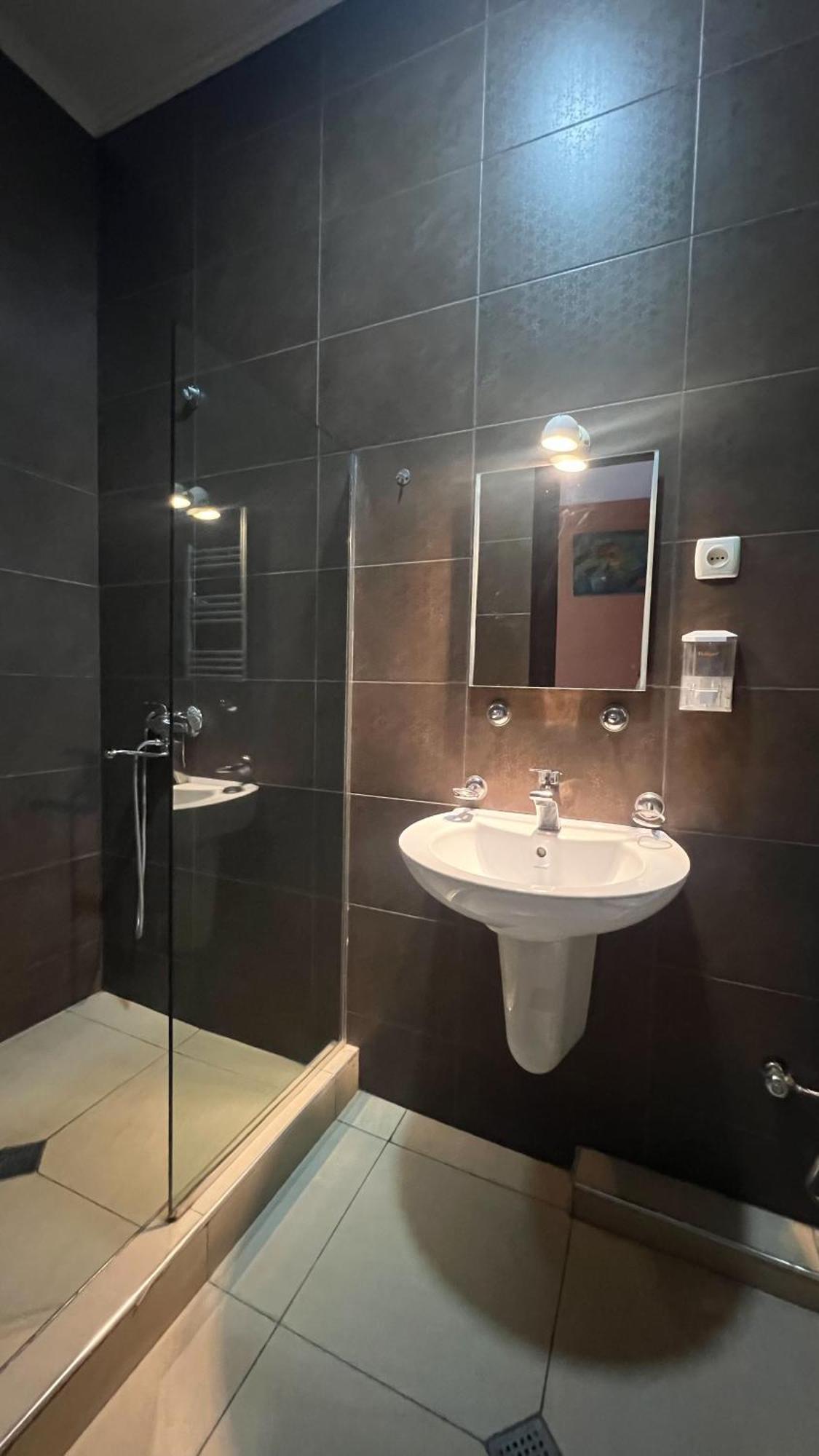 Duma Hotel Tbilisi Ngoại thất bức ảnh
